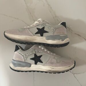 VH Vintage Havana Grey Shoes - Women’s Size 9